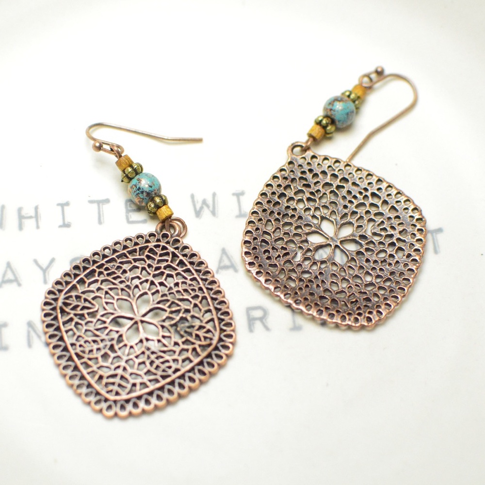 Boho Vintage Effect Floral Cutout Drop Earrings - Picture 2 of 5
